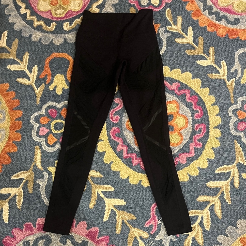 ALO Yoga Black Leggings with Mesh Panels